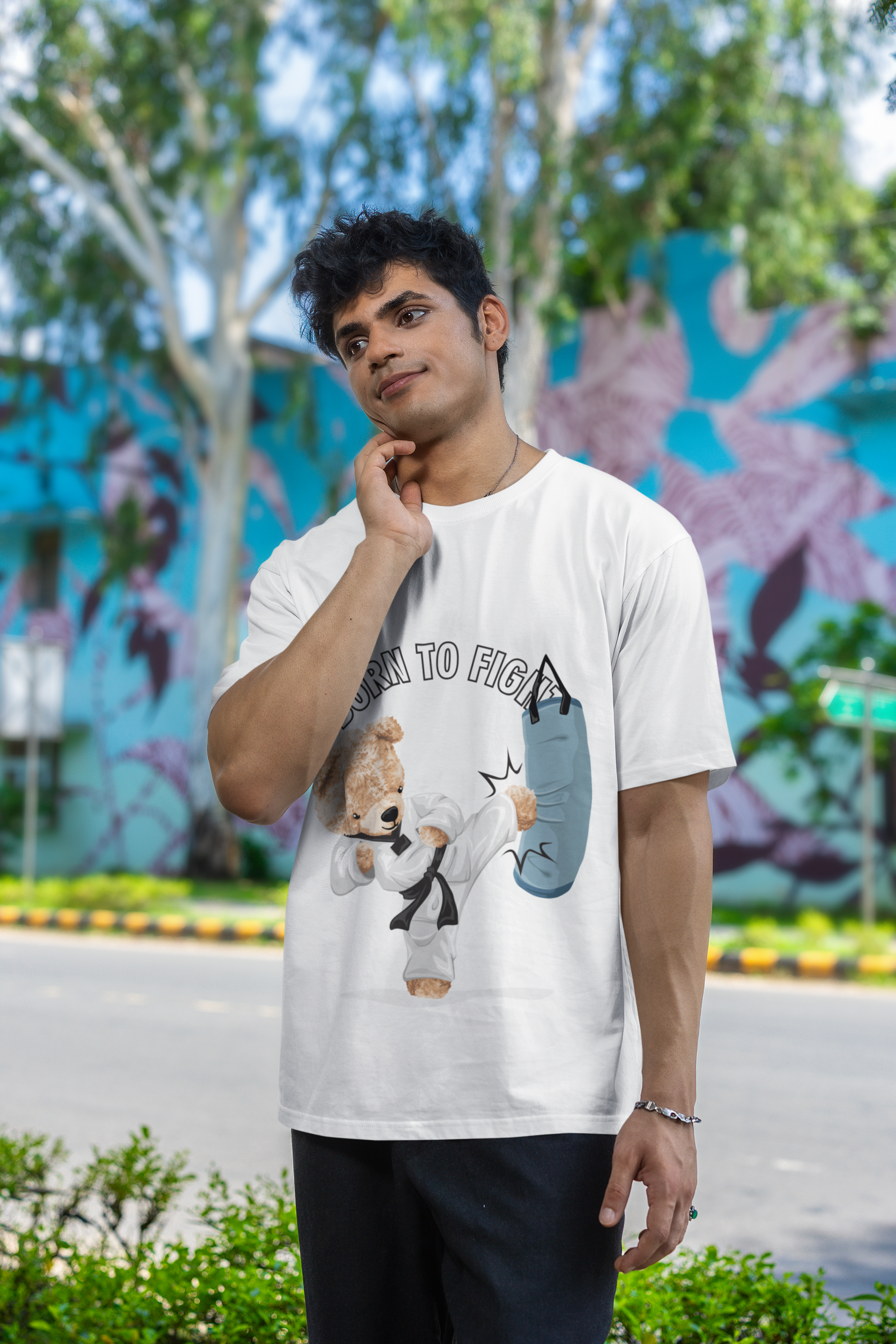 ROYAL BEAR FIGHT WHITE OVERSIZED TEE