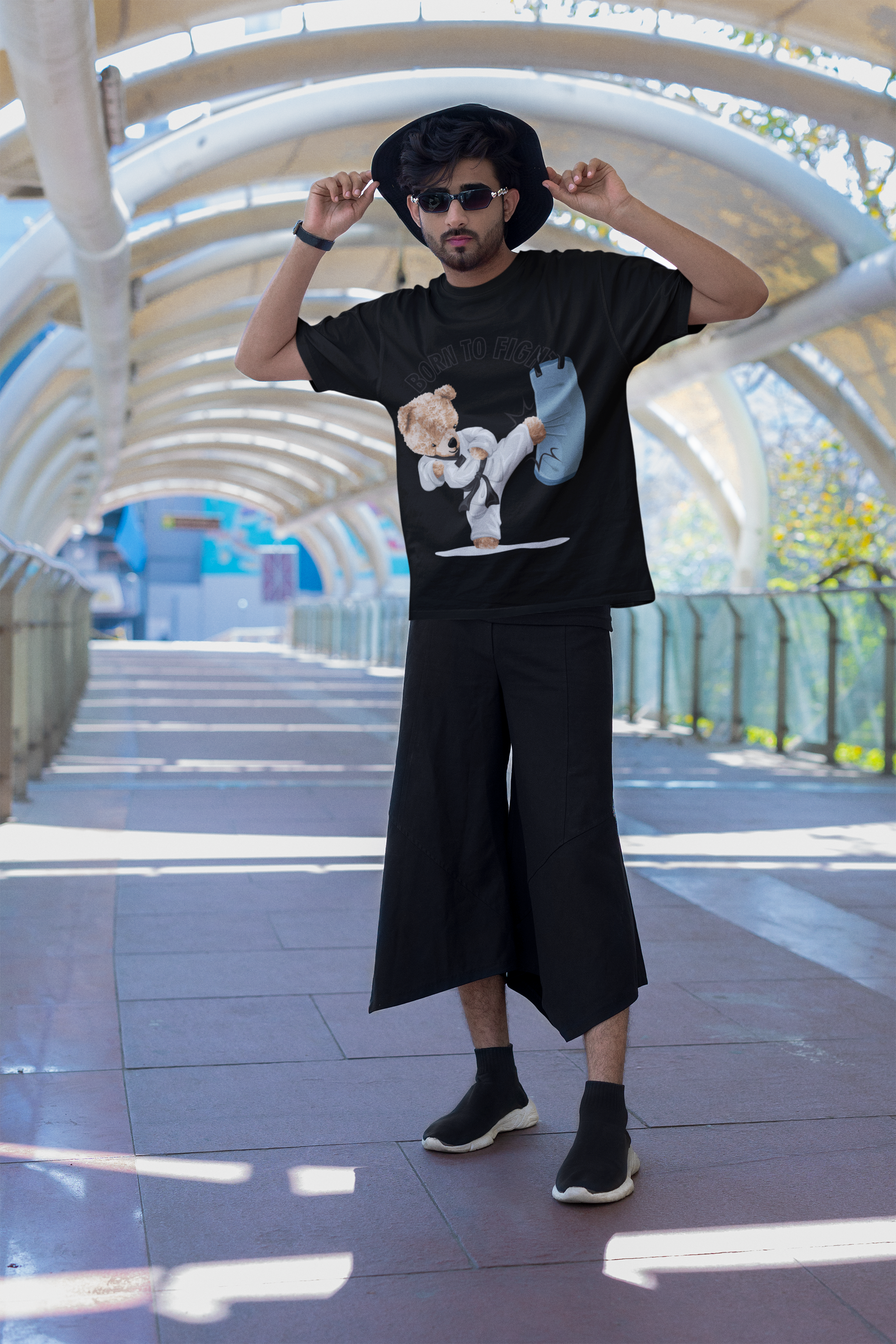 ROYAL BEAR FIGHT  BLACK OVERSIZED TEE